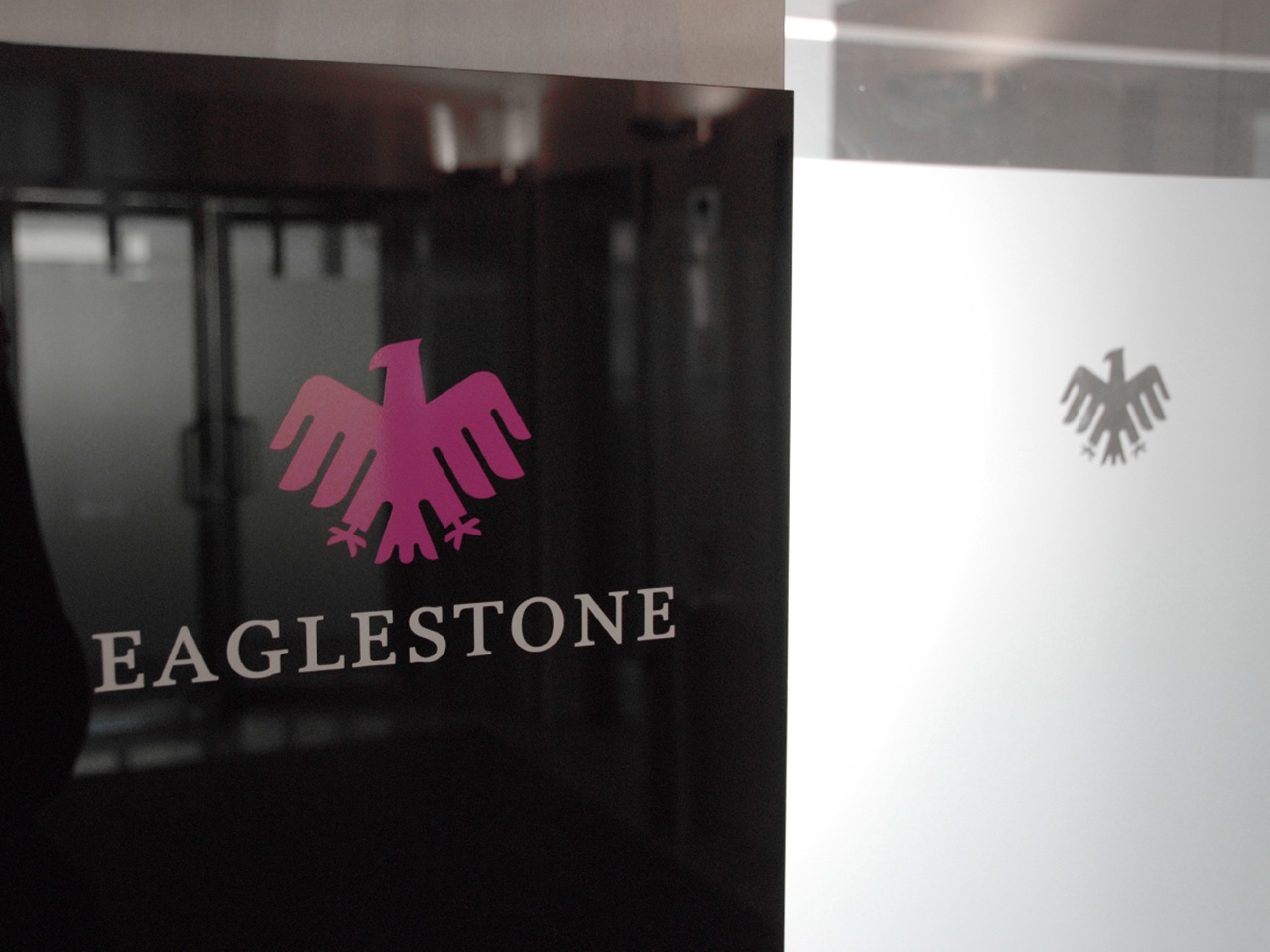 金融公司logo設(shè)計(jì)